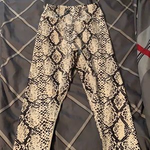 Kingdom Collection Boa leggings